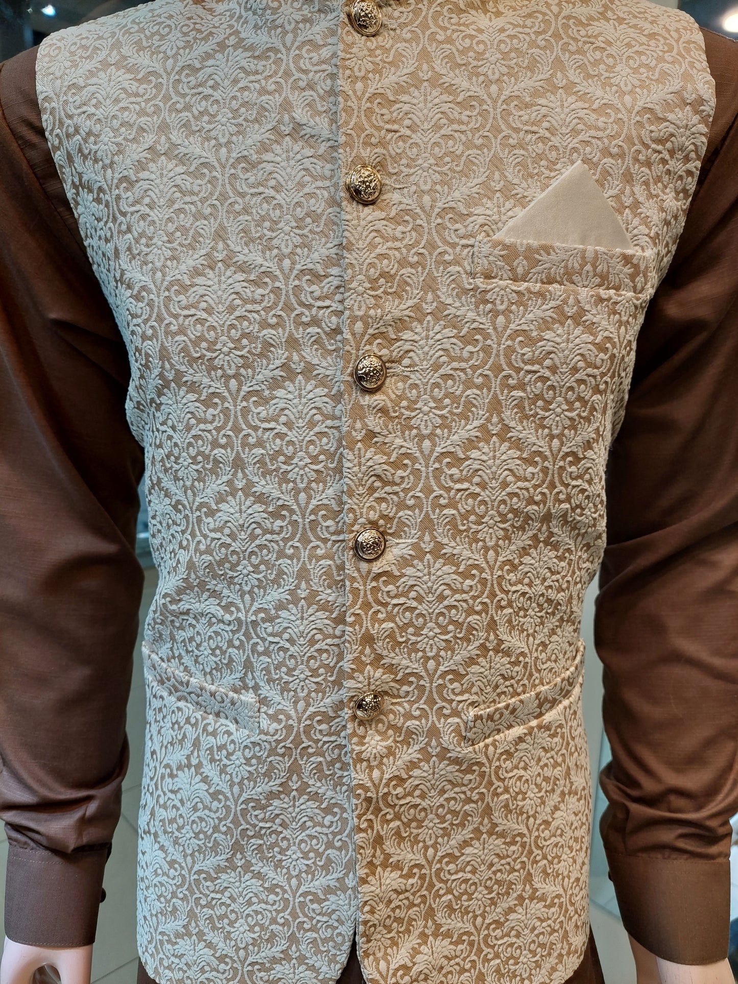 Light biscuit with white embroidery Masoori - Waist Coat